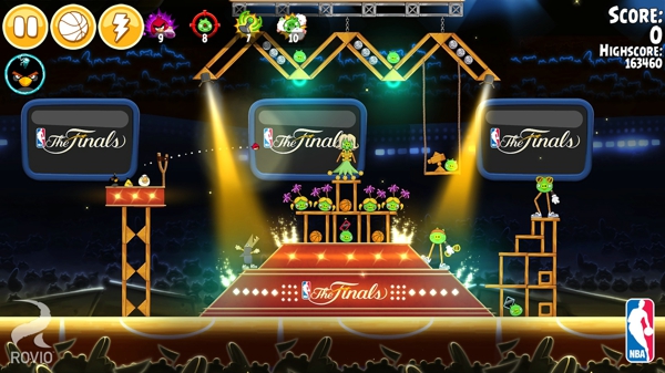 愤怒的小鸟季节版v5.5.9截图2