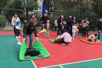 六个板凳能玩什么游戏，亲子互动，聚会破冰