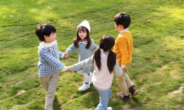 能和小孩子玩什么游戏，轻松互动，快乐陪伴