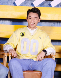 郑恺喜欢什么游戏，明星娱乐生活，游戏偏好揭秘